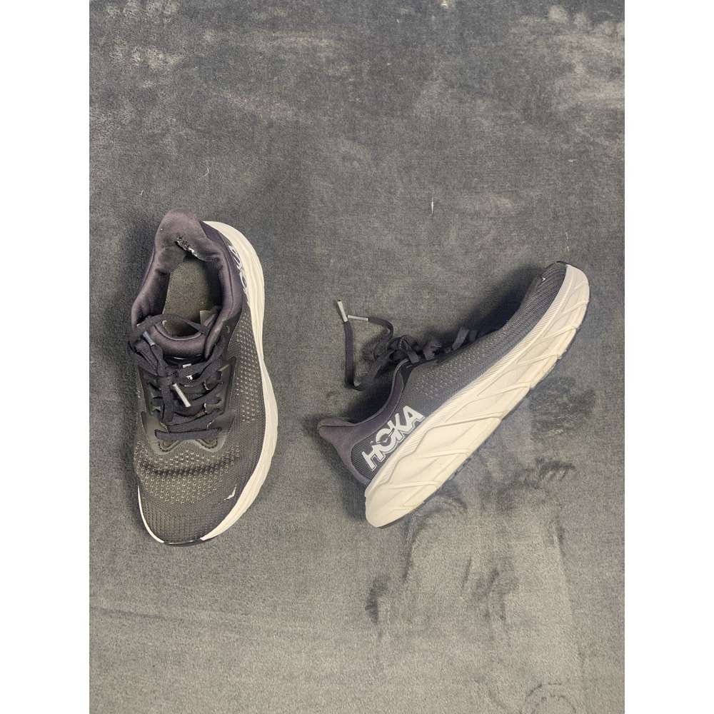 Size 6- Hoka One One Arahi 7 Black And White
